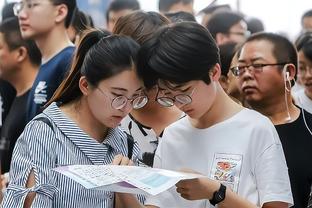 足球报：申花控球率和射门次数均高于海港，当前已具备强队气质